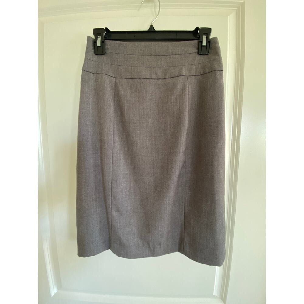 H&M gray pleated skirt size 6